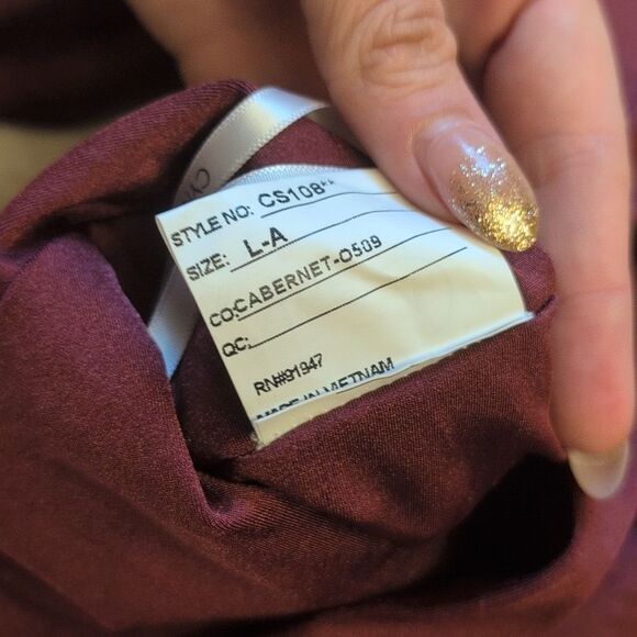 NWT Cynthia & Sahar Cascading Bow One Shoulder Satin Dress Cabernet Red L - Picture 8 of 16